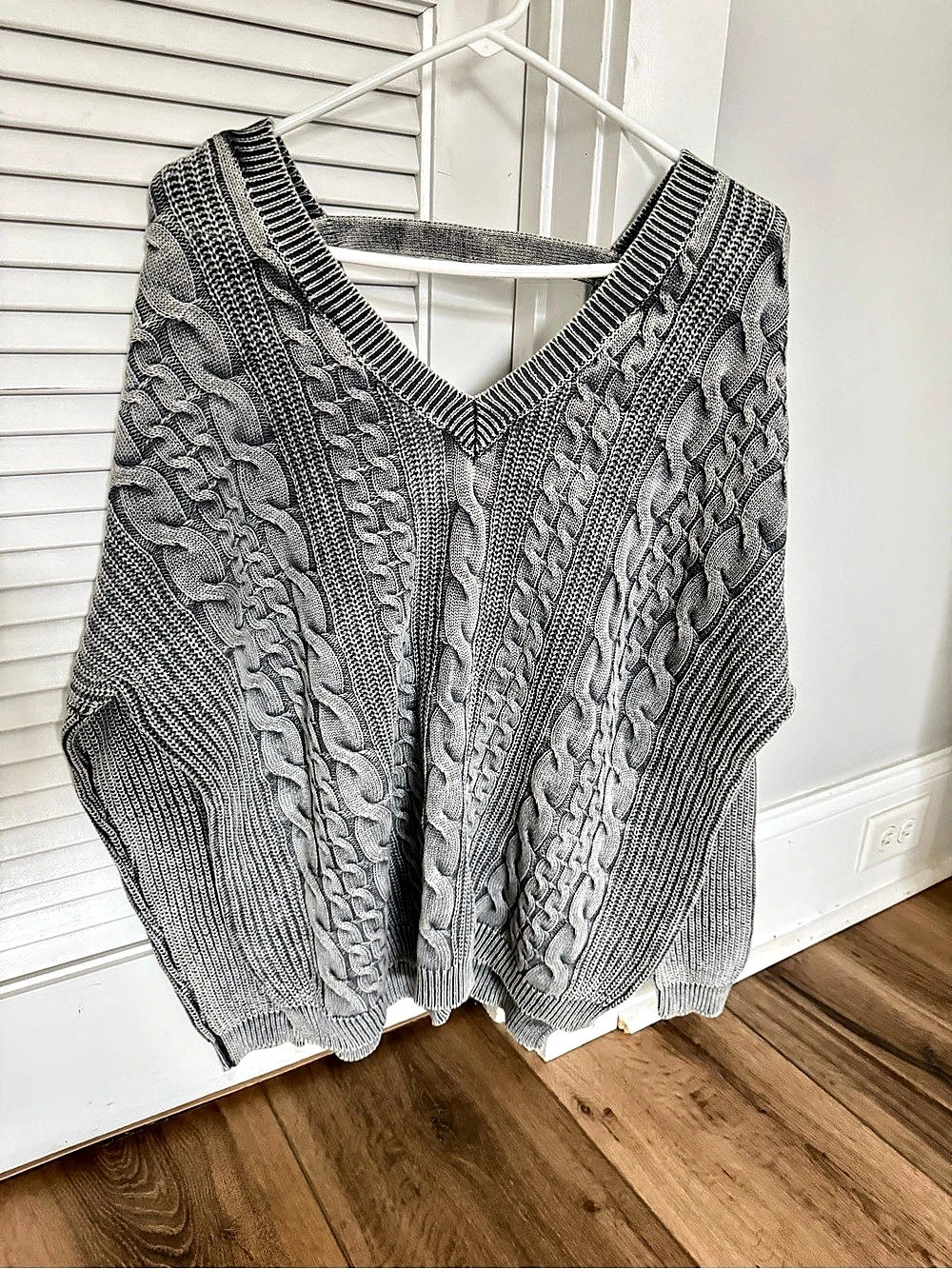 By Together Hideaway Cable Knit Sweater Gray Size S/M